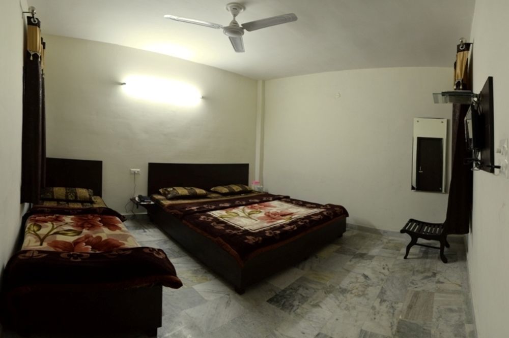 Capital O 4087 Hotel Akaal Residency Amritsar Exterior foto