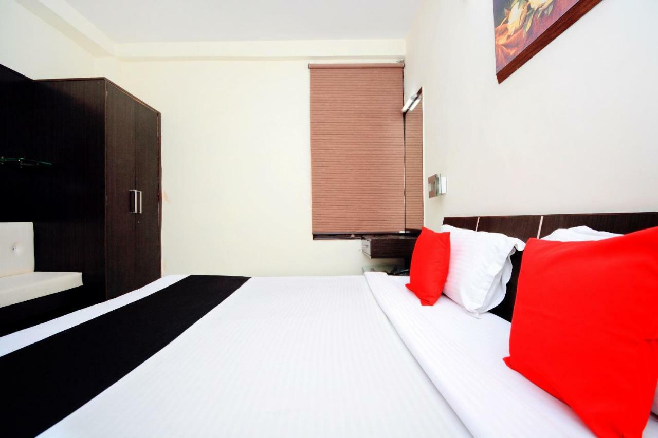 Capital O 4087 Hotel Akaal Residency Amritsar Exterior foto