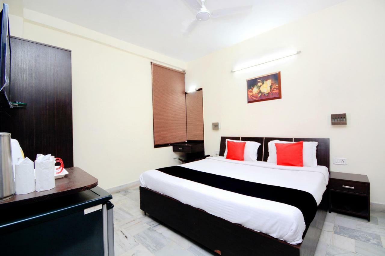 Capital O 4087 Hotel Akaal Residency Amritsar Exterior foto